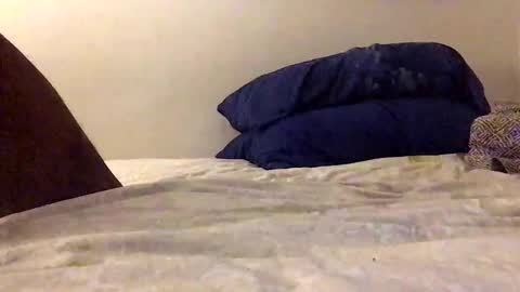 Snapshot of olivertwist1273 chatting on March 8, 7:24 am olivertwist1273 online show from March 8, 7:24 am