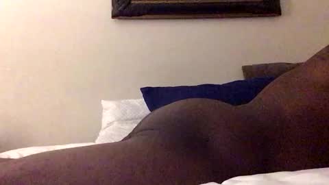 Snapshot of olivertwist1273 chatting on December 8, 6:01 am olivertwist1273 online show from December 8, 6:01 am