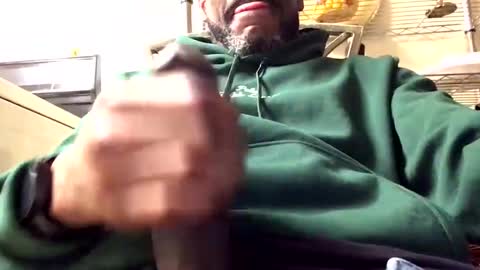 Snapshot of olivertwist1273 chatting on February 27, 5:02 am olivertwist1273 online show from February 27, 5:02 am