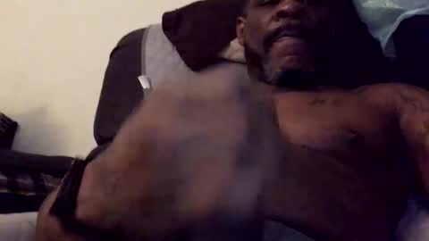 Snapshot of olivertwist1273 chatting on March 6, 6:37 pm olivertwist1273 online show from March 6, 6:37 pm