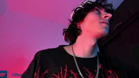     online show from December 12, 6:14 am