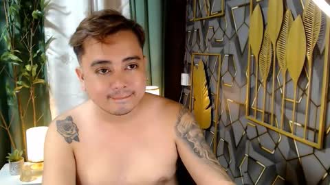 omar_asianfuck online show from November 17, 9:45 am