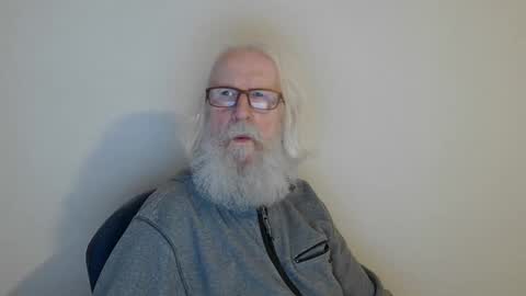 Somewhere over the rainbow online show from January 9, 4:01 pm