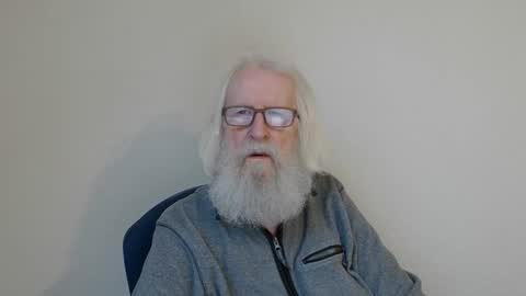 Somewhere over the rainbow online show from January 8, 8:08 am