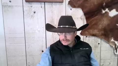 Snapshot of openmindedcowboy chatting on February 17, 4:37 pm kinkynerd online show from February 17, 4:37 pm