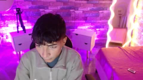 osamu_tay online show from February 27, 11:44 am