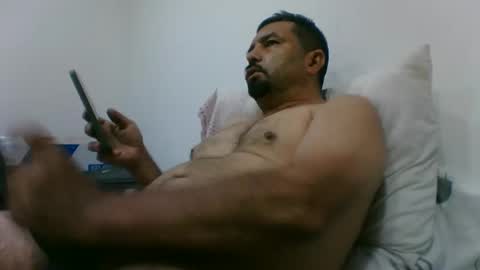 oscarjhe3512 online show from February 7, 2:40 am