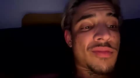 osmany0951 online show from November 16, 6:43 pm