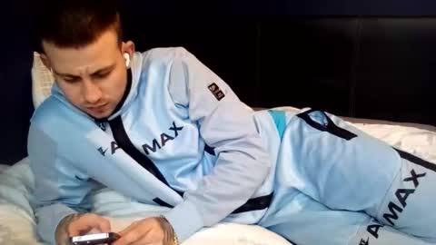 Owen kayz online show from October 9, 4:45 pm