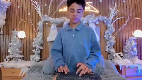 Owen Johnson online show from December 21, 12:24 pm