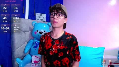 Snapshot of owenblue__ chatting on December 29, 4:59 am Owen Independent model online show from December 29, 4:59 am