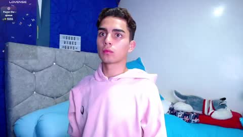 Snapshot of owenblue__ chatting on February 27, 8:06 am Owen Independent model online show from February 27, 8:06 am