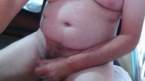 Snapshot of ozzieozzieoi chatting on January 9, 2:33 am HairyolOz online show from January 9, 2:33 am