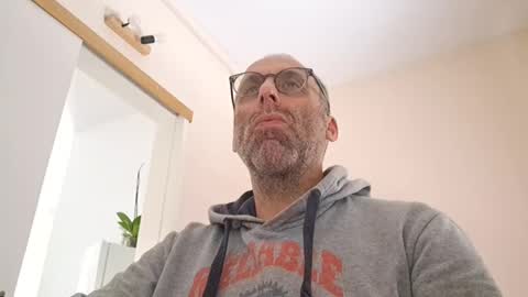 pansak1973 online show from February 22, 11:35 am