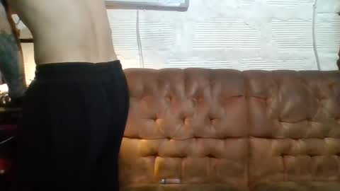 Snapshot of panthers_room chatting on October 18, 7:13 am panthers_room online show from October 18, 7:13 am