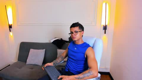 Ryan And Casper online show from April 8, 8:28 pm