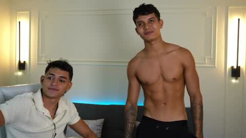 Snapshot of paradise_boy_s chatting on January 14, 11:37 pm Ryan And Casper online show from January 14, 11:37 pm