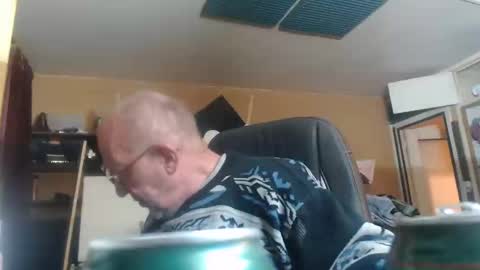 pascal88881 online show from December 31, 6:57 pm