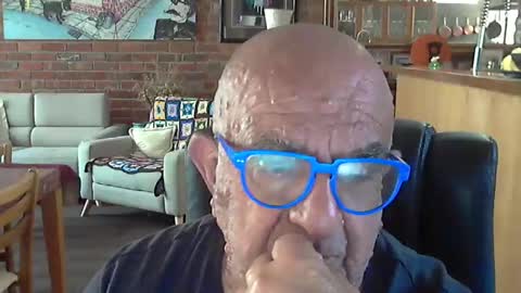 patvac online show from December 14, 11:12 pm