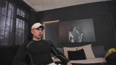 Paul online show from February 9, 3:23 pm