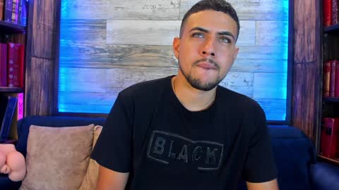 Snapshot of paul_rivera chatting on December 6, 8:18 pm Paul Rivera online show from December 6, 8:18 pm
