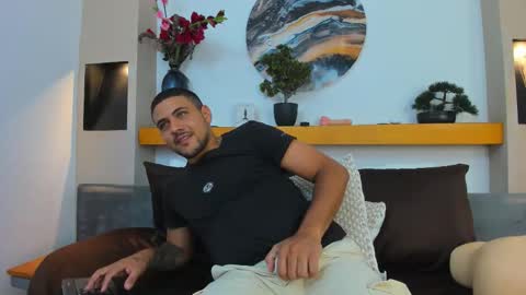 Snapshot of paul_rivera chatting on September 16, 8:53 pm Paul Rivera online show from September 16, 8:53 pm