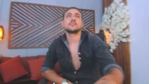 Snapshot of paul_rivera chatting on September 19, 9:58 pm Paul Rivera online show from September 19, 9:58 pm