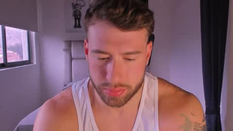 PAUL ROGER online show from March 12, 12:47 pm