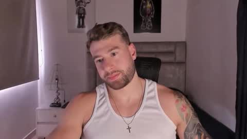 PAUL ROGER online show from October 26, 8:33 pm