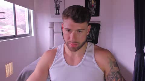 PAUL ROGER online show from March 5, 4:57 pm