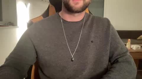 Snapshot of paulsimpsn chatting on October 10, 4:45 pm love bush online show from October 10, 4:45 pm