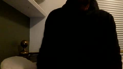 pea23 online show from November 9, 10:58 pm