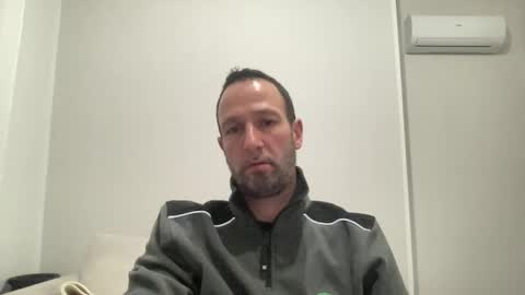 peppinslosqualo online show from December 19, 5:18 am