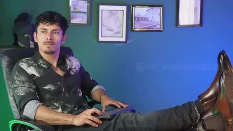 andres    online show from November 14, 1:56 pm