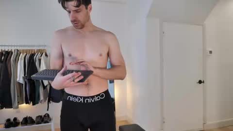 Peter Parker online show from November 19, 6:52 pm