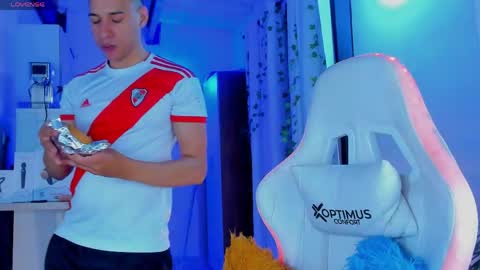 Petter  Coleman online show from April 20, 2:03 am