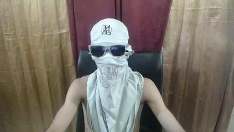 petty_boy777 online show from January 12, 2:15 am