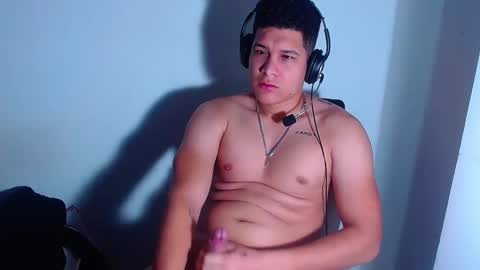 AdnierGnz online show from January 2, 10:48 am