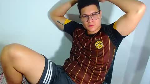 AdnierGnz online show from December 7, 2:42 am