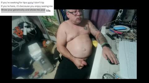 pini_z online show from February 11, 8:42 pm