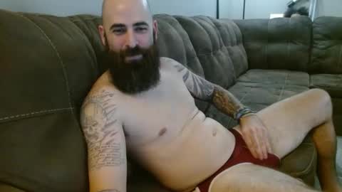 Snapshot of pipepablo13 chatting on February 4, 9:41 pm Pipepablo13 online show from February 4, 9:41 pm