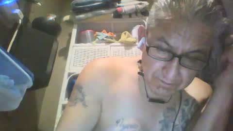 Snapshot of plmbrob chatting on February 6, 10:59 am plmbrob online show from February 6, 10:59 am