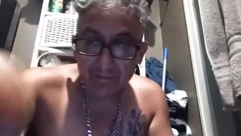 Snapshot of plmbrob chatting on September 28, 4:27 pm plmbrob online show from September 28, 4:27 pm