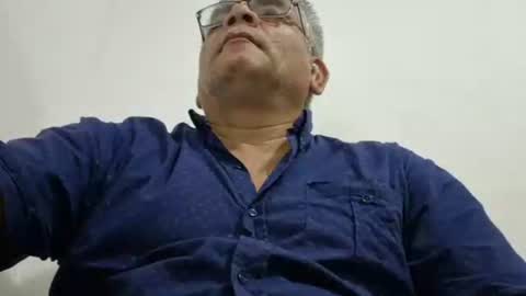 Snapshot of poli475 chatting on September 25, 4:11 am poli online show from September 25, 4:11 am