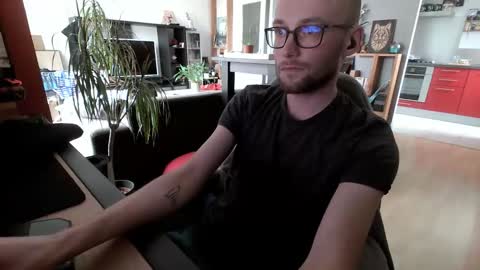 Blou online show from March 28, 1:55 pm