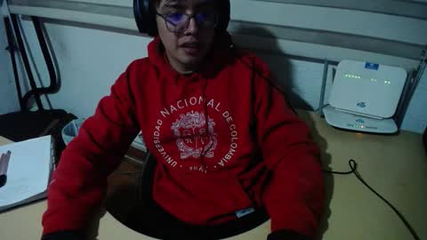 powerfulzeus2 online show from October 17, 2:48 am