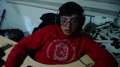 powerfulzeus2 online show from September 22, 1:16 am