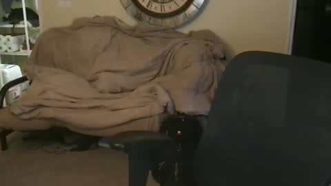 preppyguyintokink1 online show from December 4, 9:22 pm