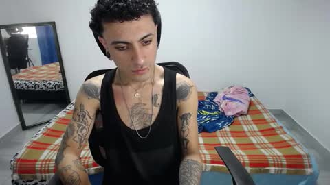 Plux online show from November 26, 6:33 pm