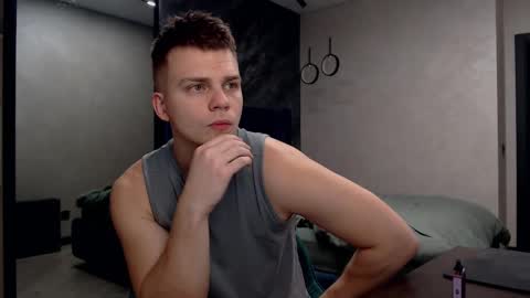 Snapshot of pretty_sweety chatting on February 27, 8:09 pm Justin online show from February 27, 8:09 pm